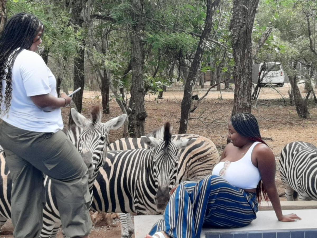 African Sky Villas Marloth Park Exteriör bild